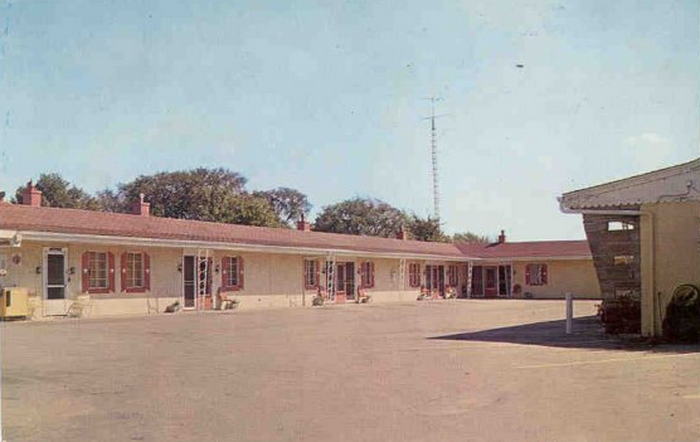 Star Lite Motel - Old Postcard